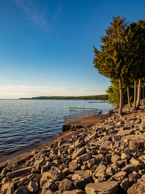 Explore the shores of Sturgeon Bay  